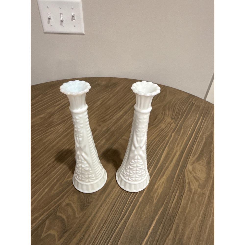 Vintage MCM Anchor Hocking Bud Vase Set of 2 White Stars and Bars Milk Glass 9"